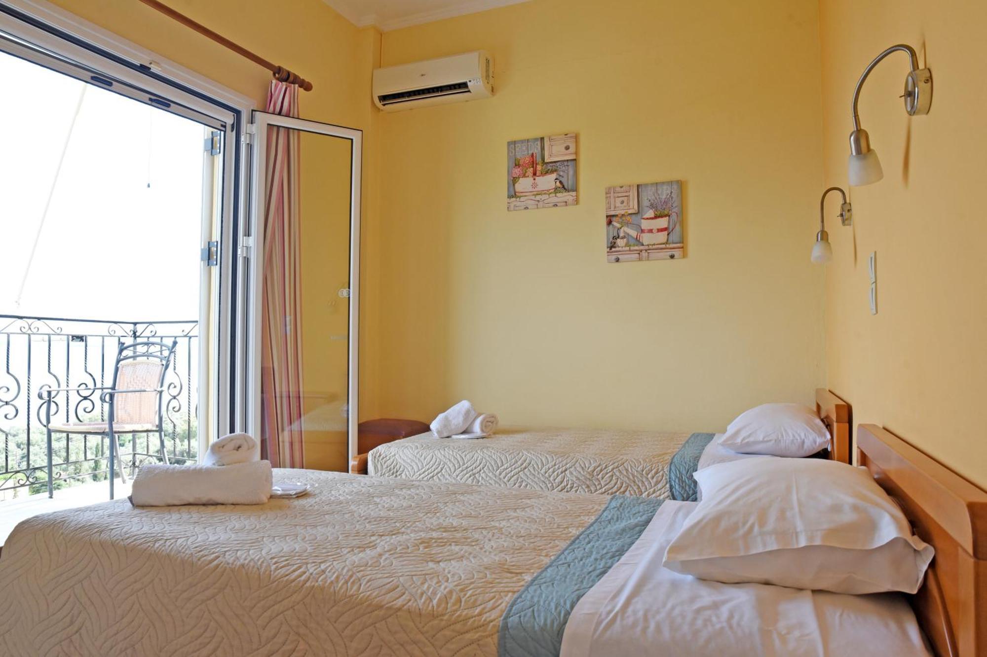 Butterfly Barbati Apartments エクステリア 写真