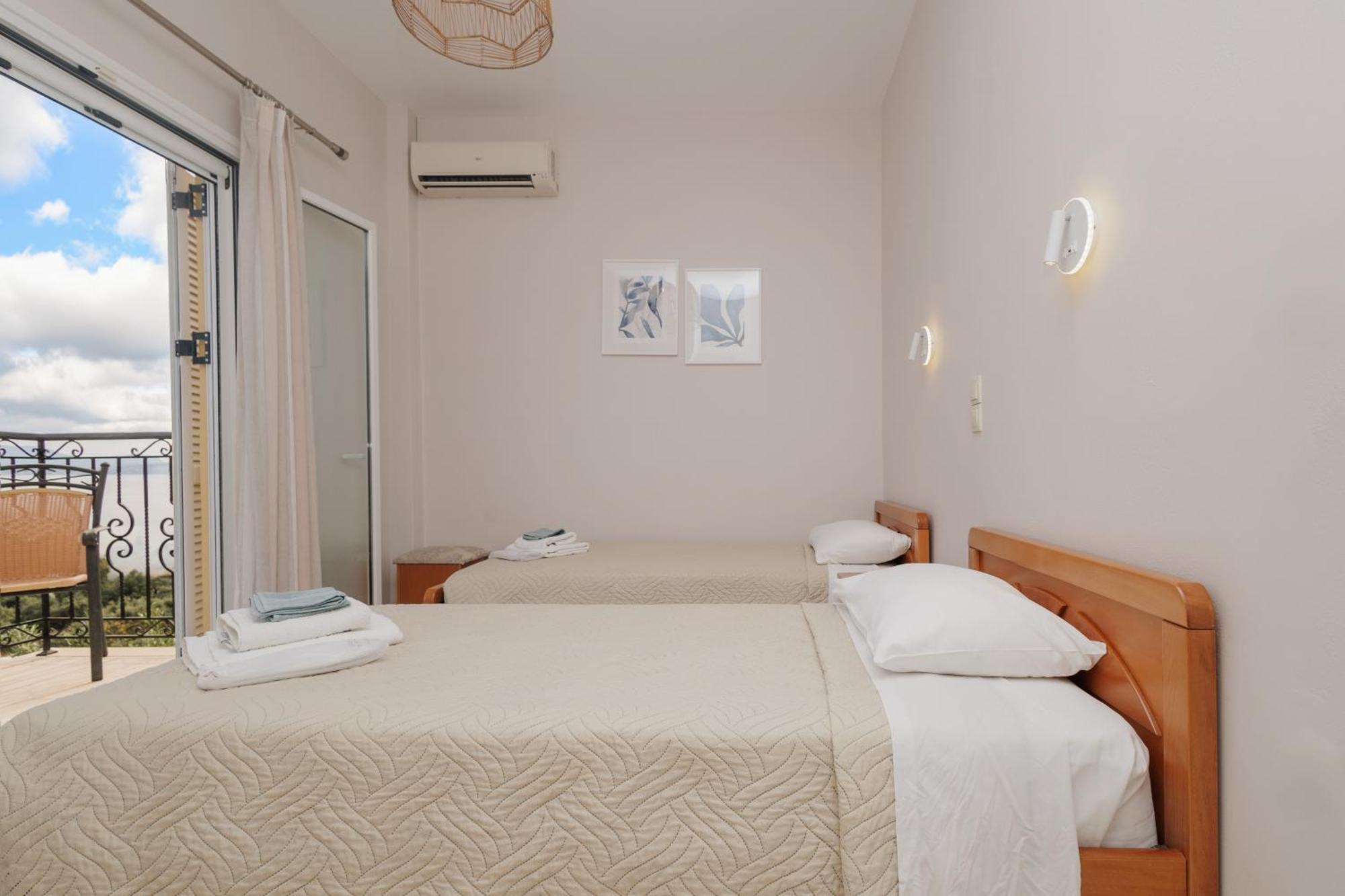Butterfly Barbati Apartments エクステリア 写真